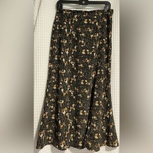 Vintage Kathie Lee Floral Maxi Skirt. Size 10.